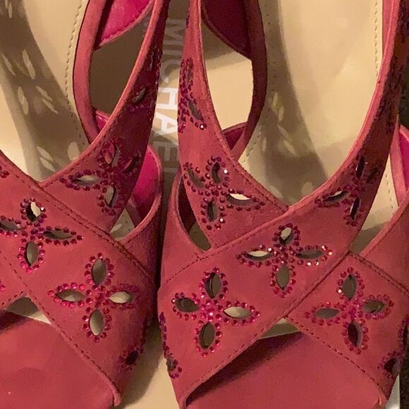 MICHAEL Kors Heels  - Picture 3 of 7